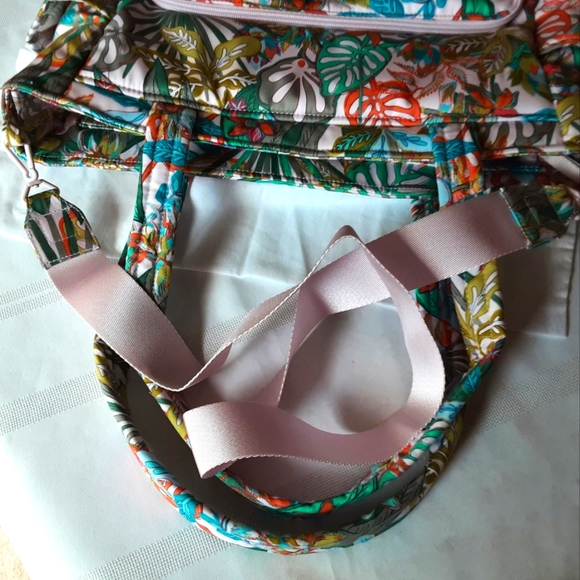 NEW Vera Bradley Utility Tote - Picture 13 of 13